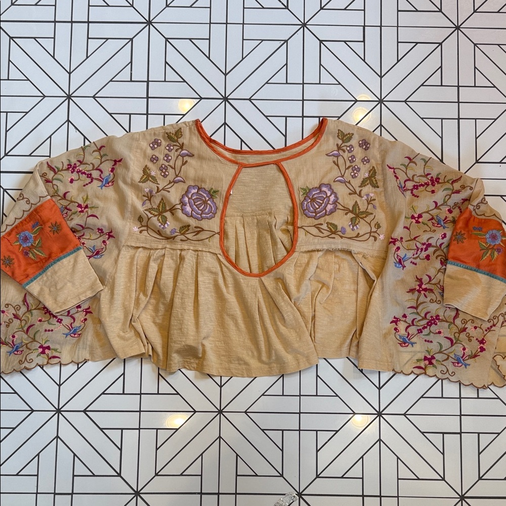 Embroidered Floral Beige Women's Top - Picture 2 of 3